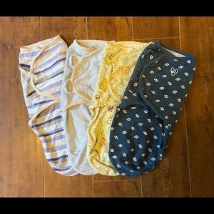 Swaddle bundle! 4 swaddles. EUC